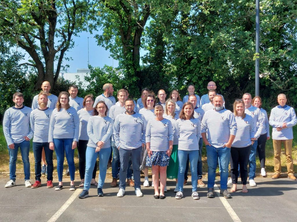 Photo de groupe des employés du groupe kerne