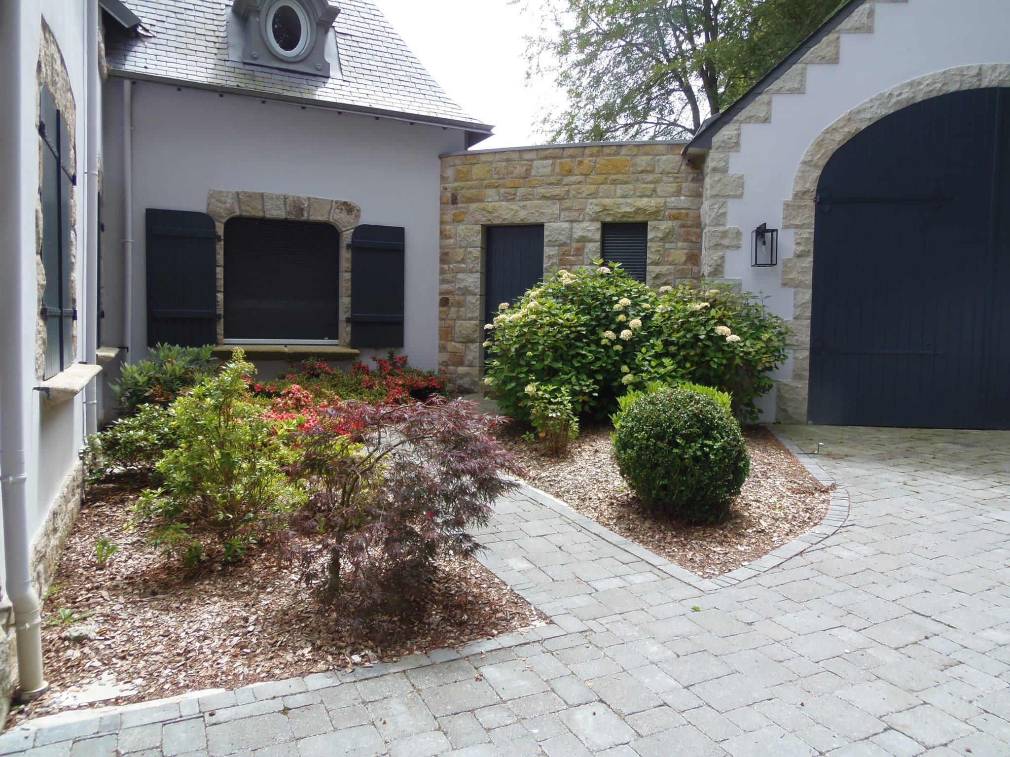 massif devant garage