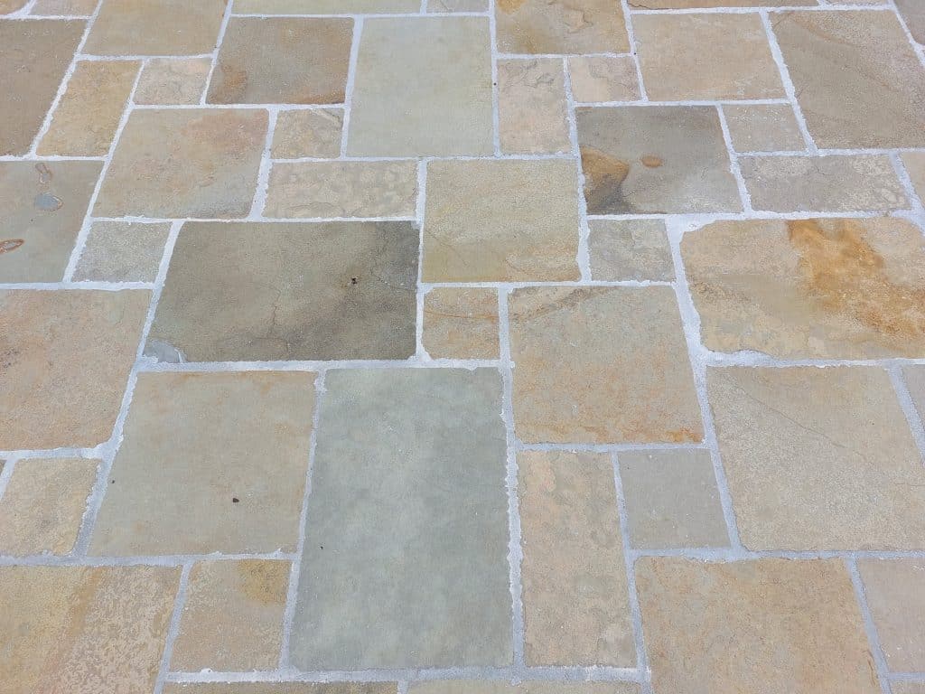 Terrasse en dalle de Kota beige