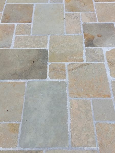 Terrasse en dalle de Kota beige